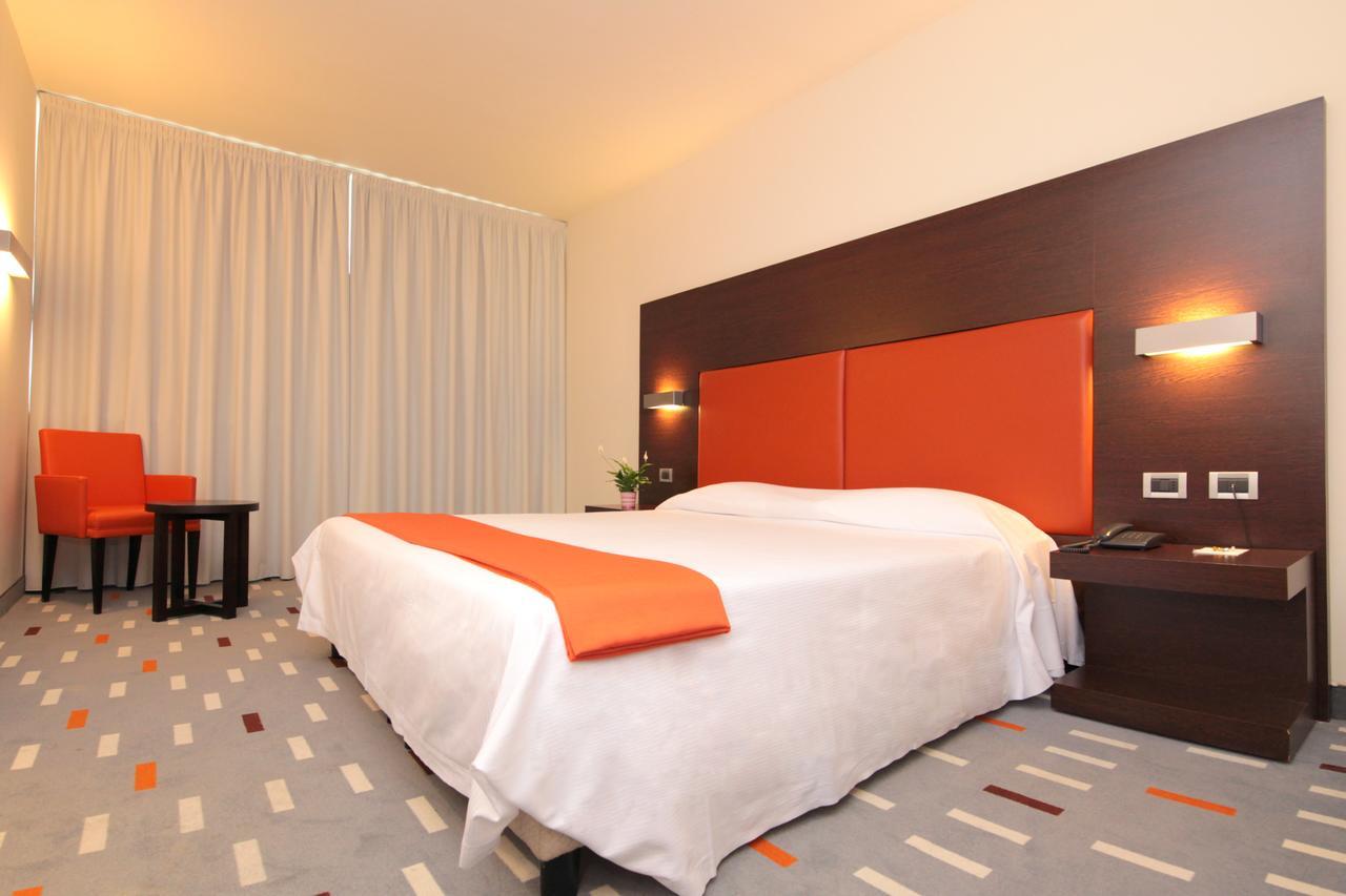 Hotel Major Ronchi Dei Legionari Buitenkant foto